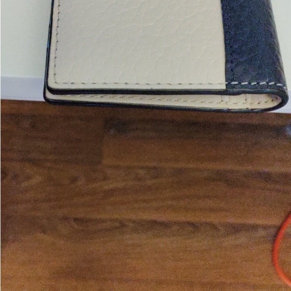 Kate Spade gorgeous new wallet - Picture 6 of 8